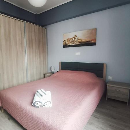 Efrosini'S By The Sea Apartment Chalkís Dış mekan fotoğraf