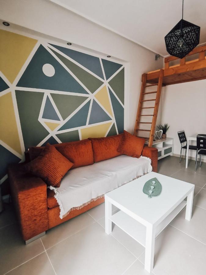 Efrosini'S By The Sea Apartment Chalkís Dış mekan fotoğraf