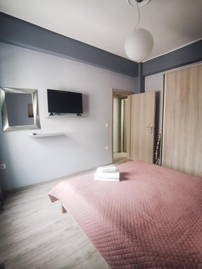 Efrosini'S By The Sea Apartment Chalkís Dış mekan fotoğraf
